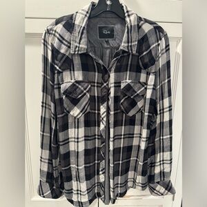 Rails Classic Black White  and Gray Plaid Long Sleeve Button Down Flannel Shirt